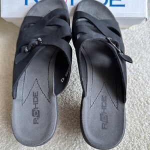TWO PAIRS OF ROHDE SANDALS (ONE IN BLACK & ONE IN BLUE) SIZE 39 OR SIZE 9 USA.